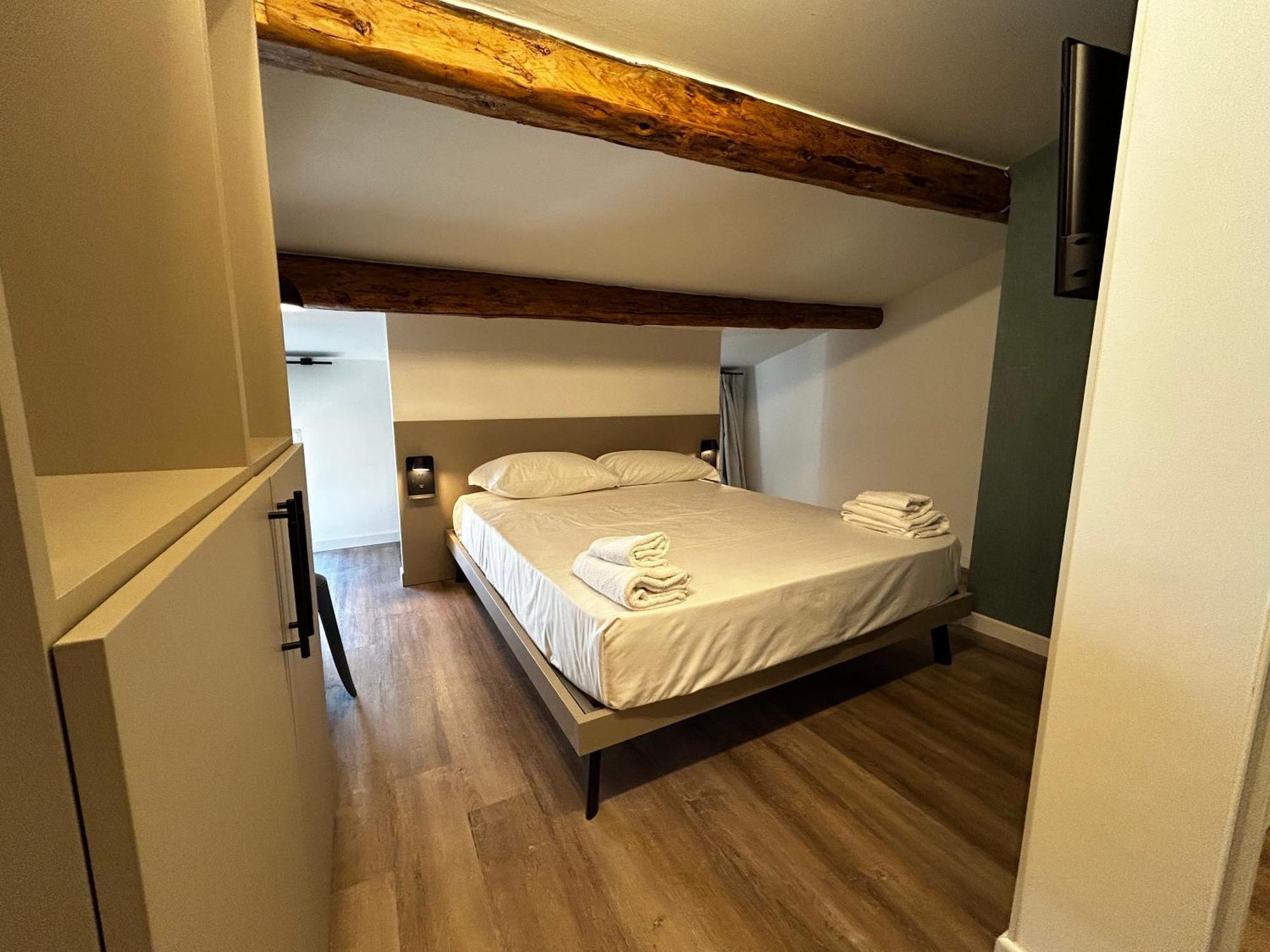 Catullo Lounge And Rooms Near The Airport Caselle  Kültér fotó