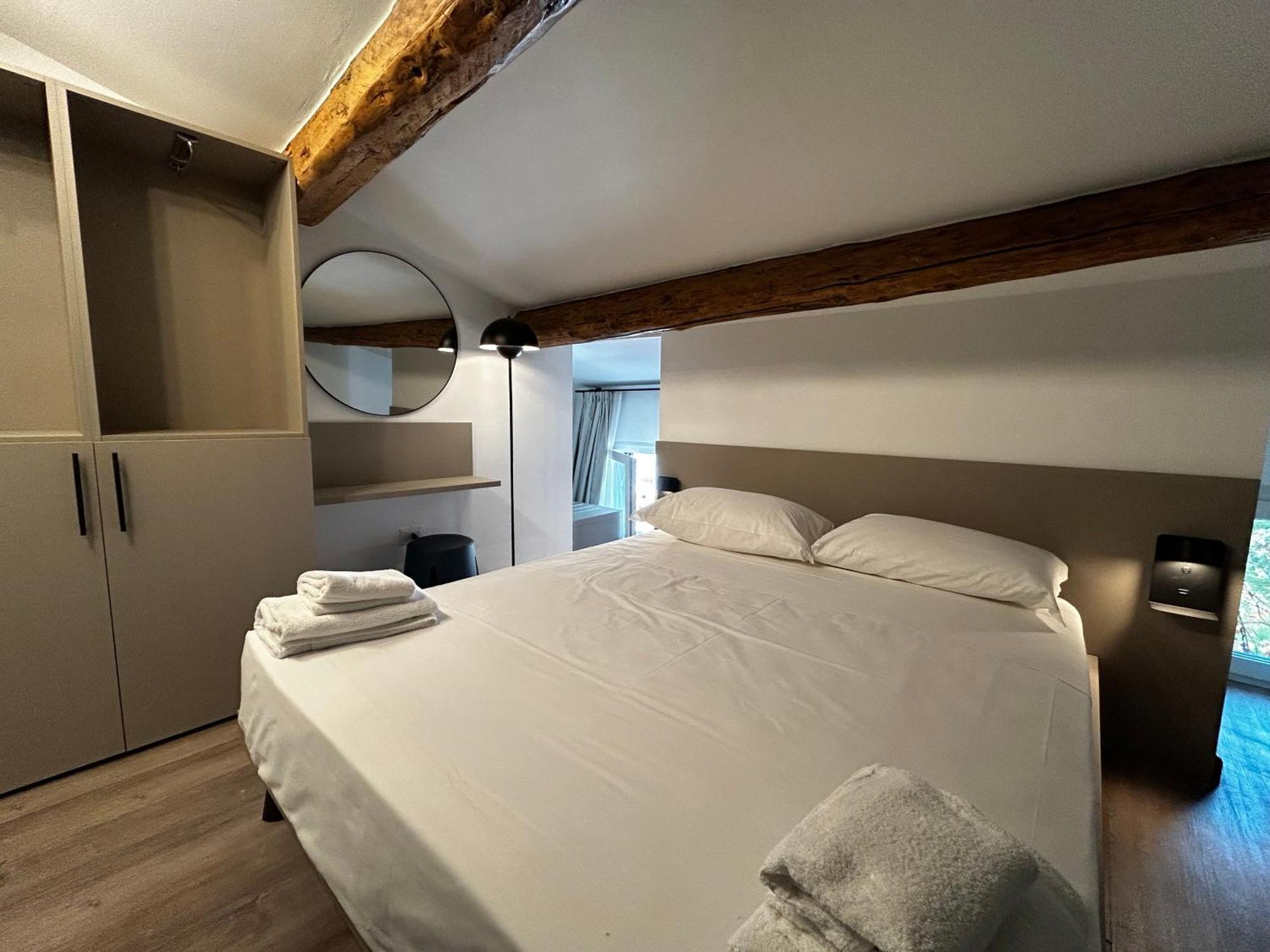 Catullo Lounge And Rooms Near The Airport Caselle  Kültér fotó