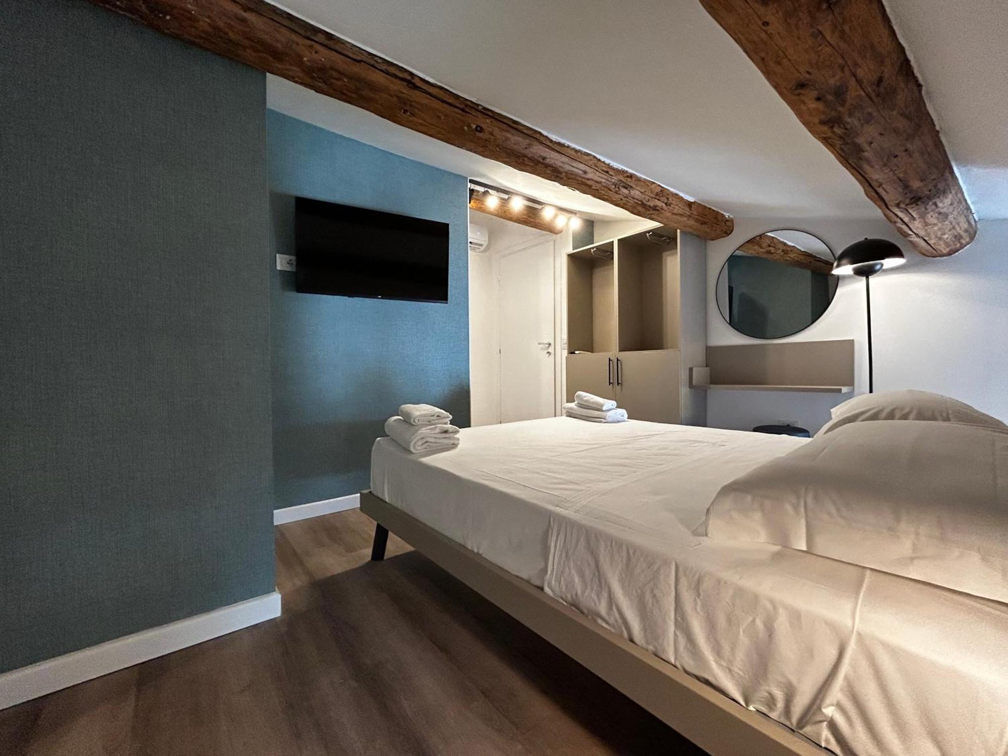 Catullo Lounge And Rooms Near The Airport Caselle  Kültér fotó